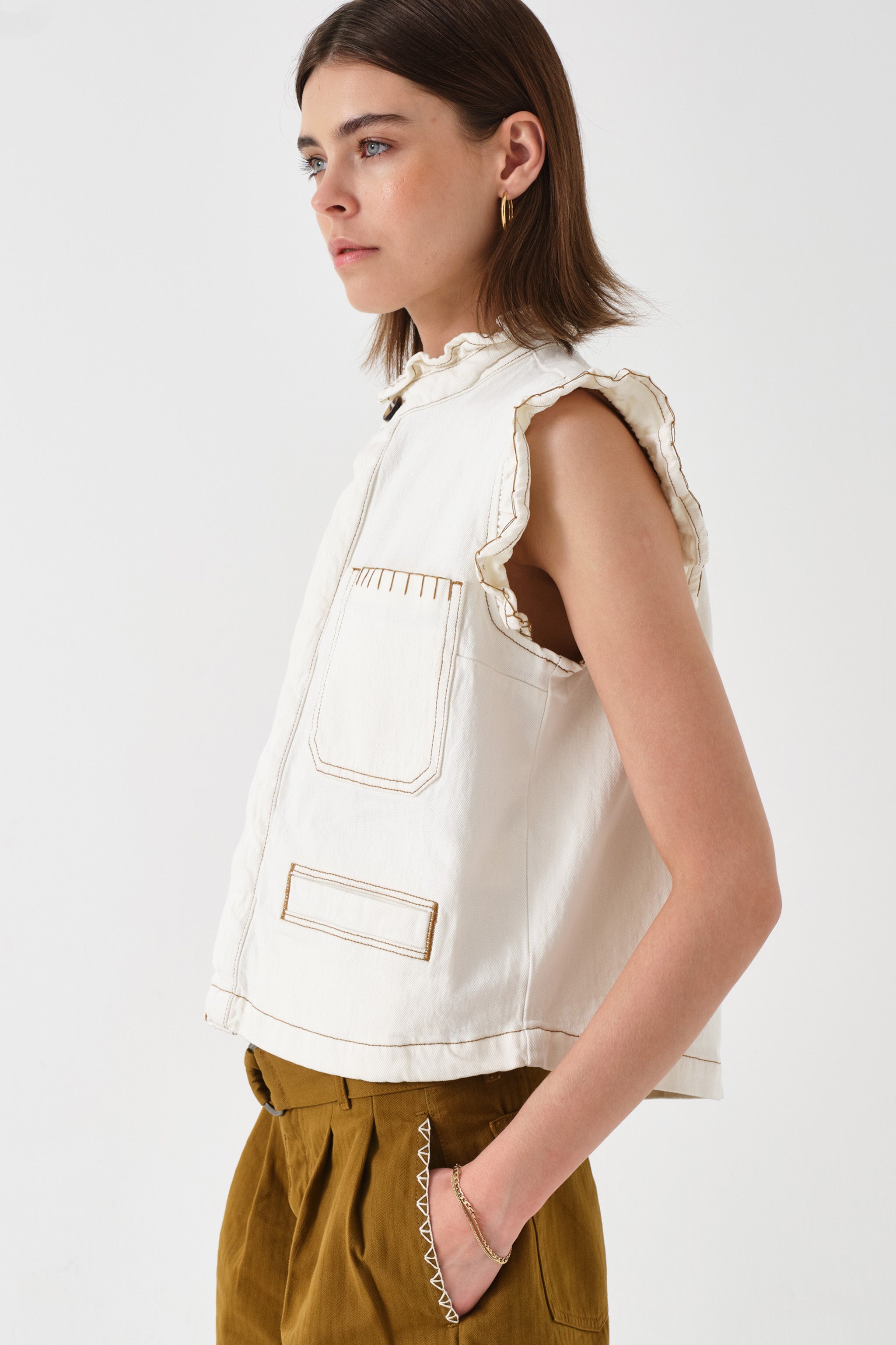 Pablo Vest in Ecru