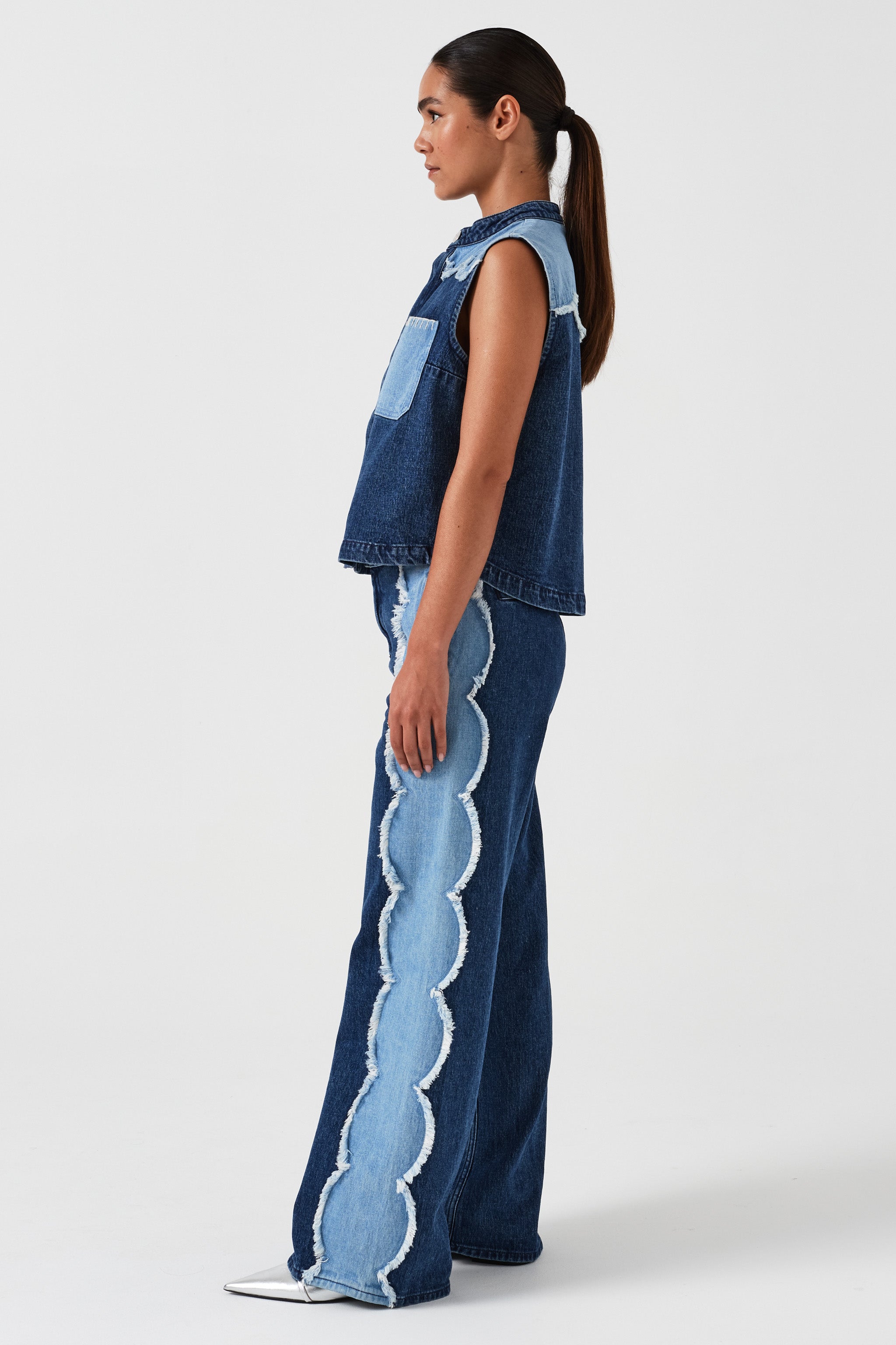 Ari Wide Leg Jean in Dark Vintage Scallop