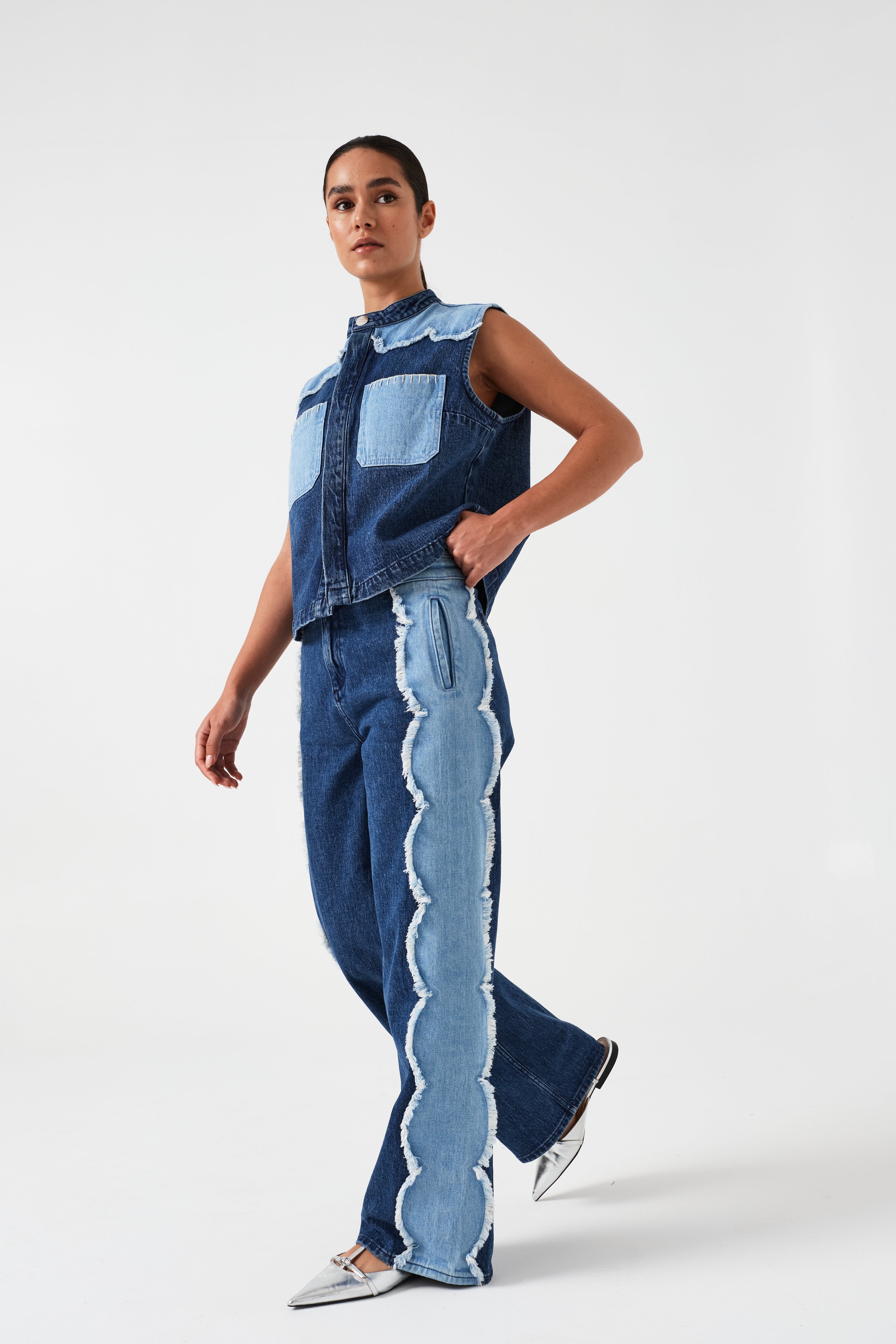 Ari Denim Vest in Dark Vintage Scallop