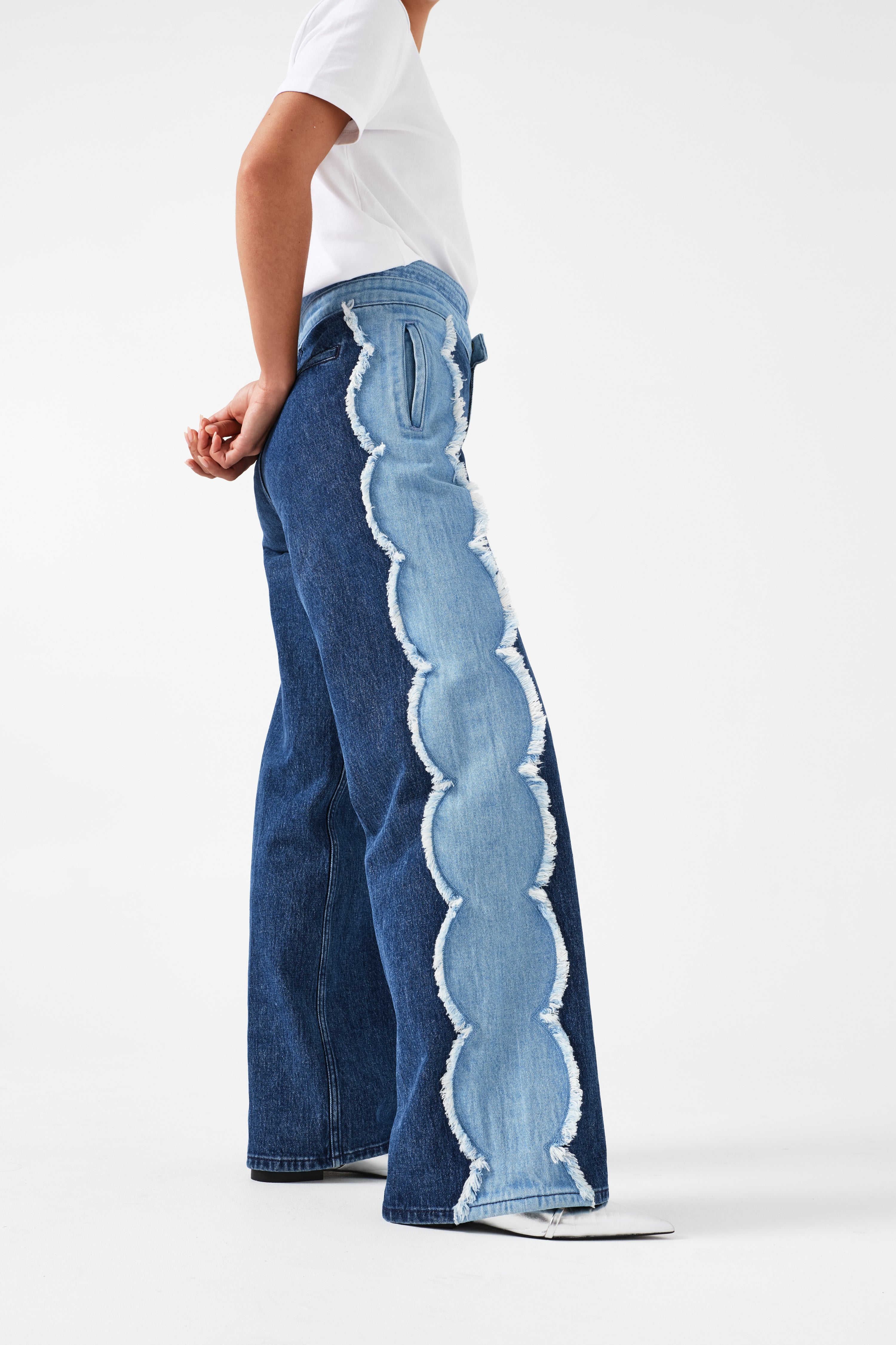 Ari Wide Leg Jean in Dark Vintage Scallop