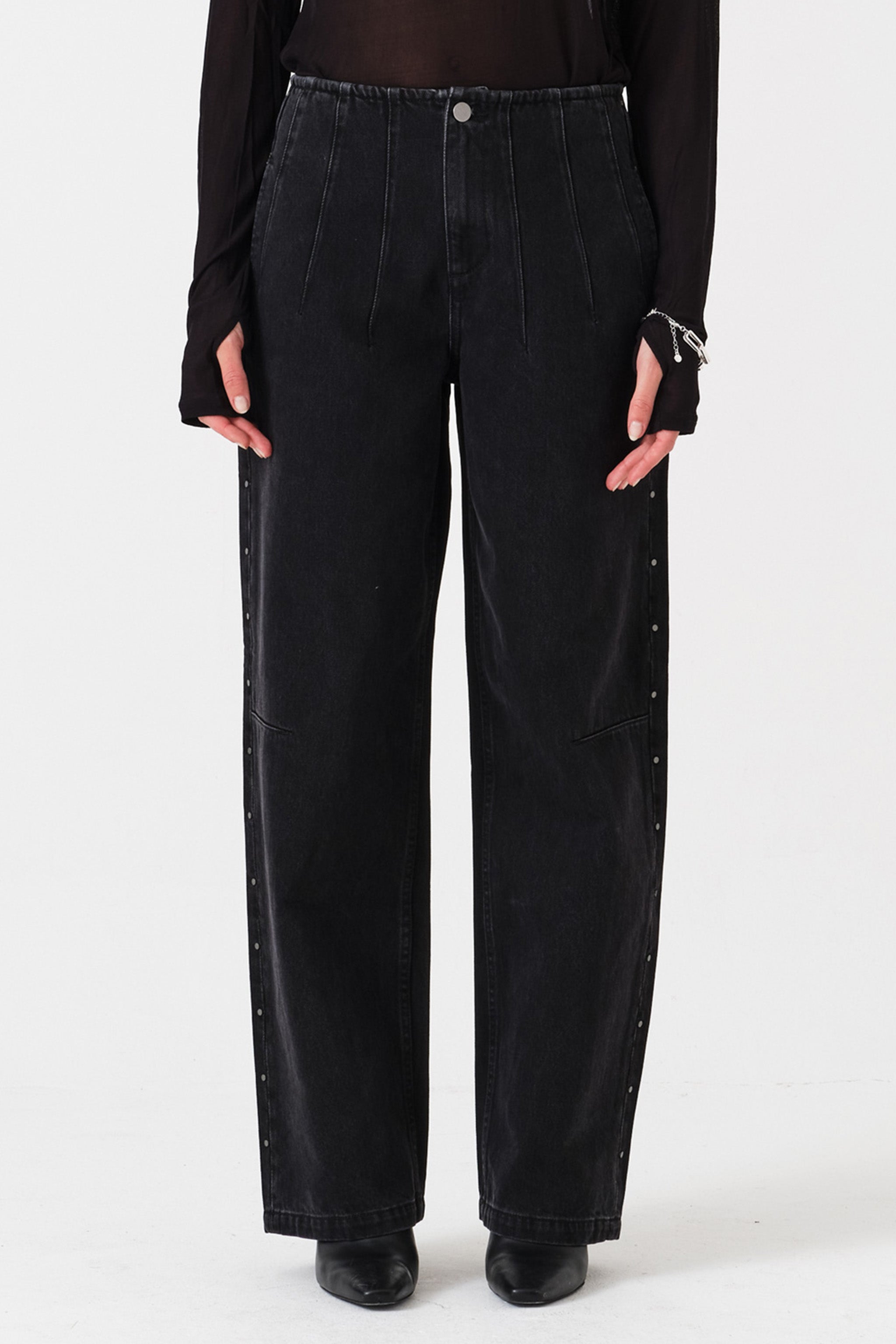 Noah Barrel Leg Studded Jean in Fairbanks