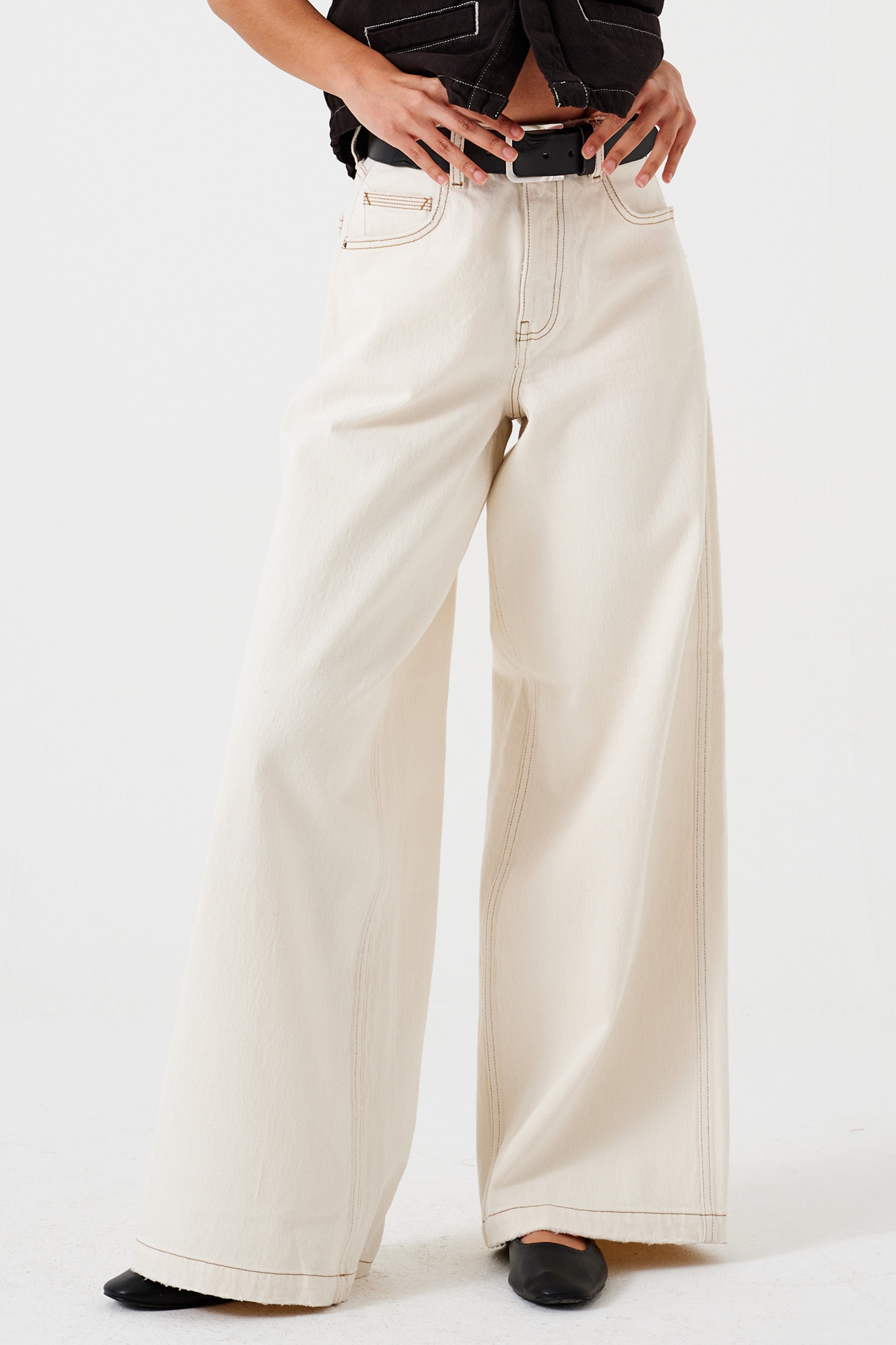 Bay Wide Leg Jean in Ecru