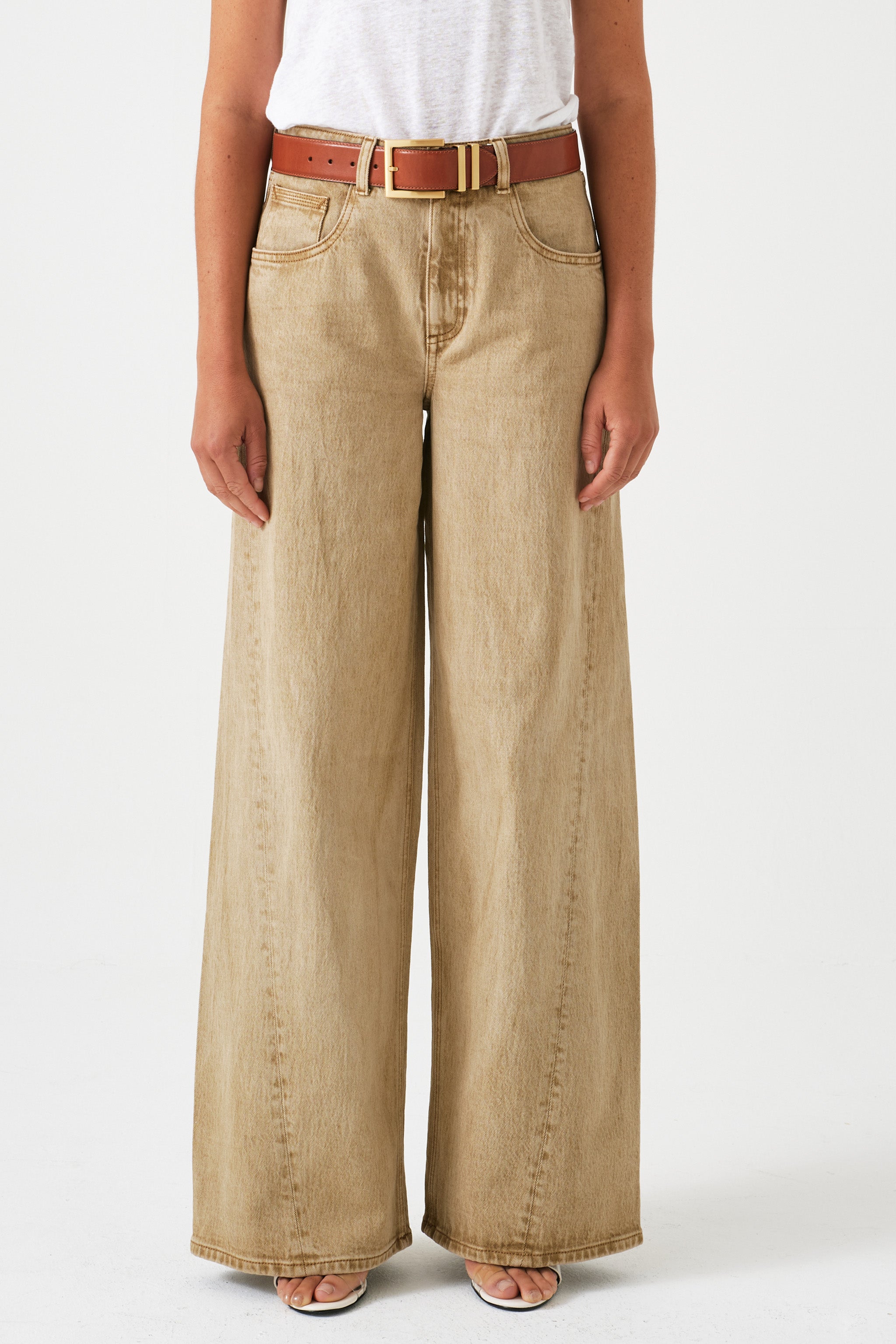 Gracie Twisted Low Rise Jean in Desert Sand