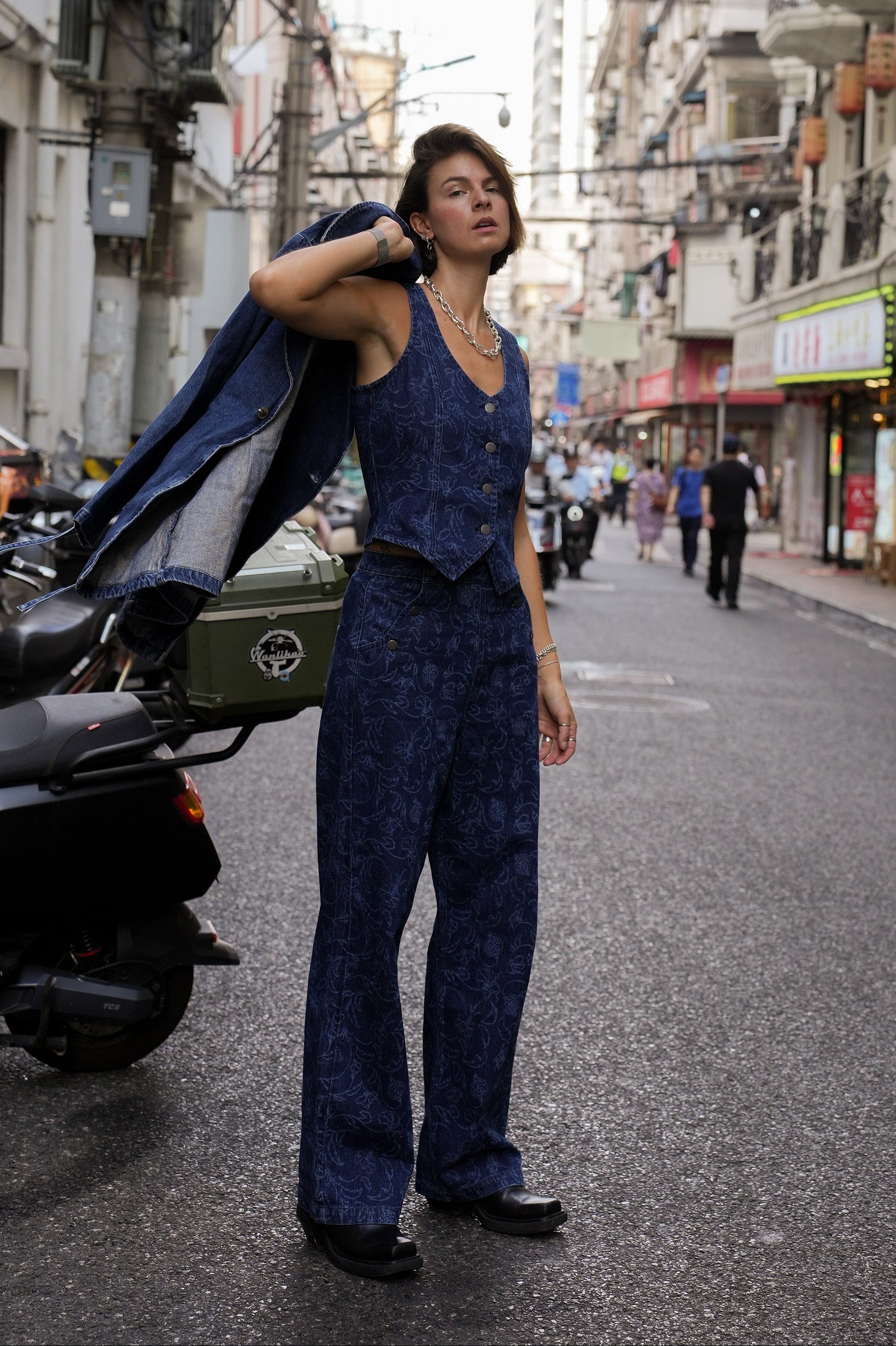 Margot High-Rise Flare Jean in Baroque Nightfall