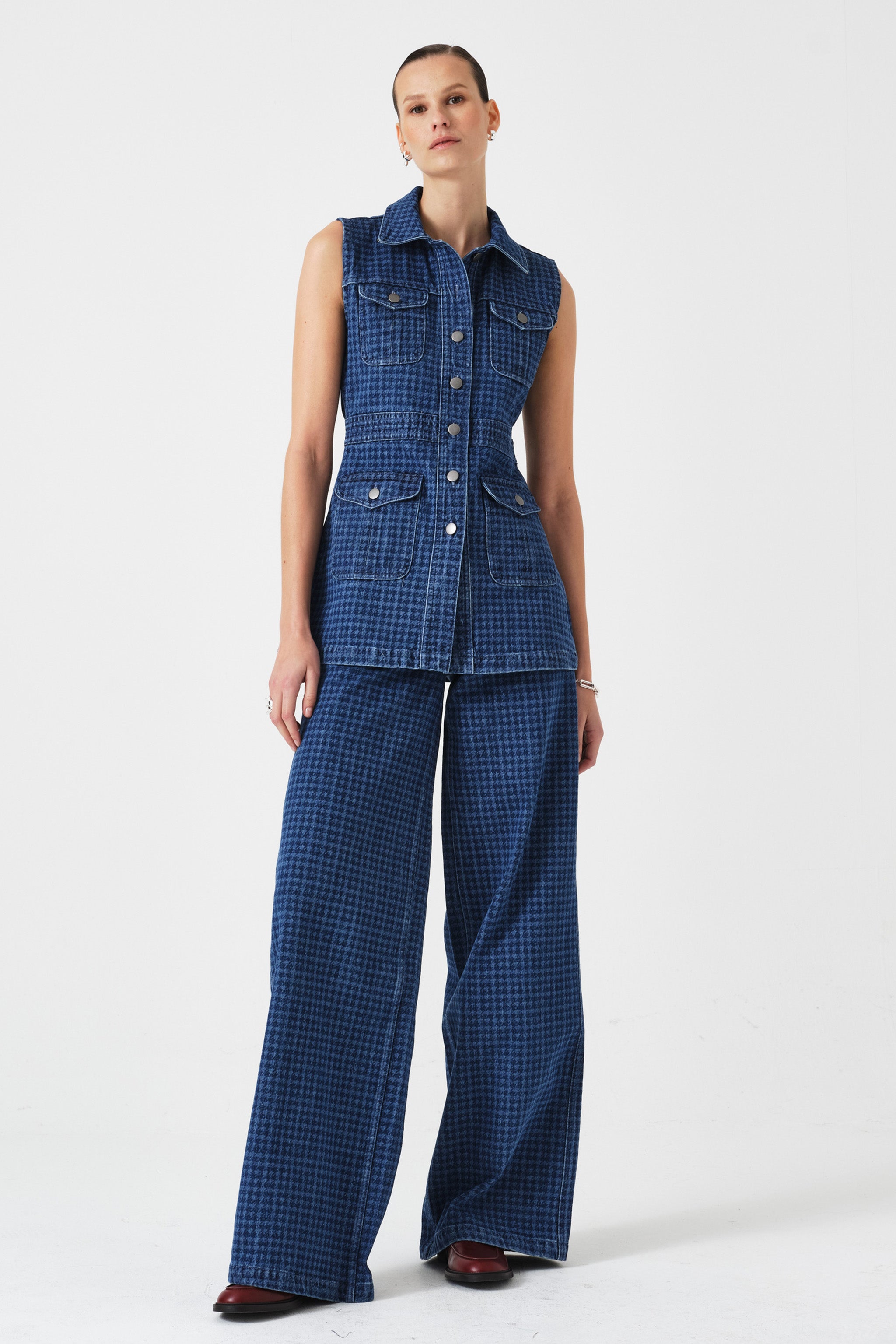 Ani Vest in Houndstooth Idaho