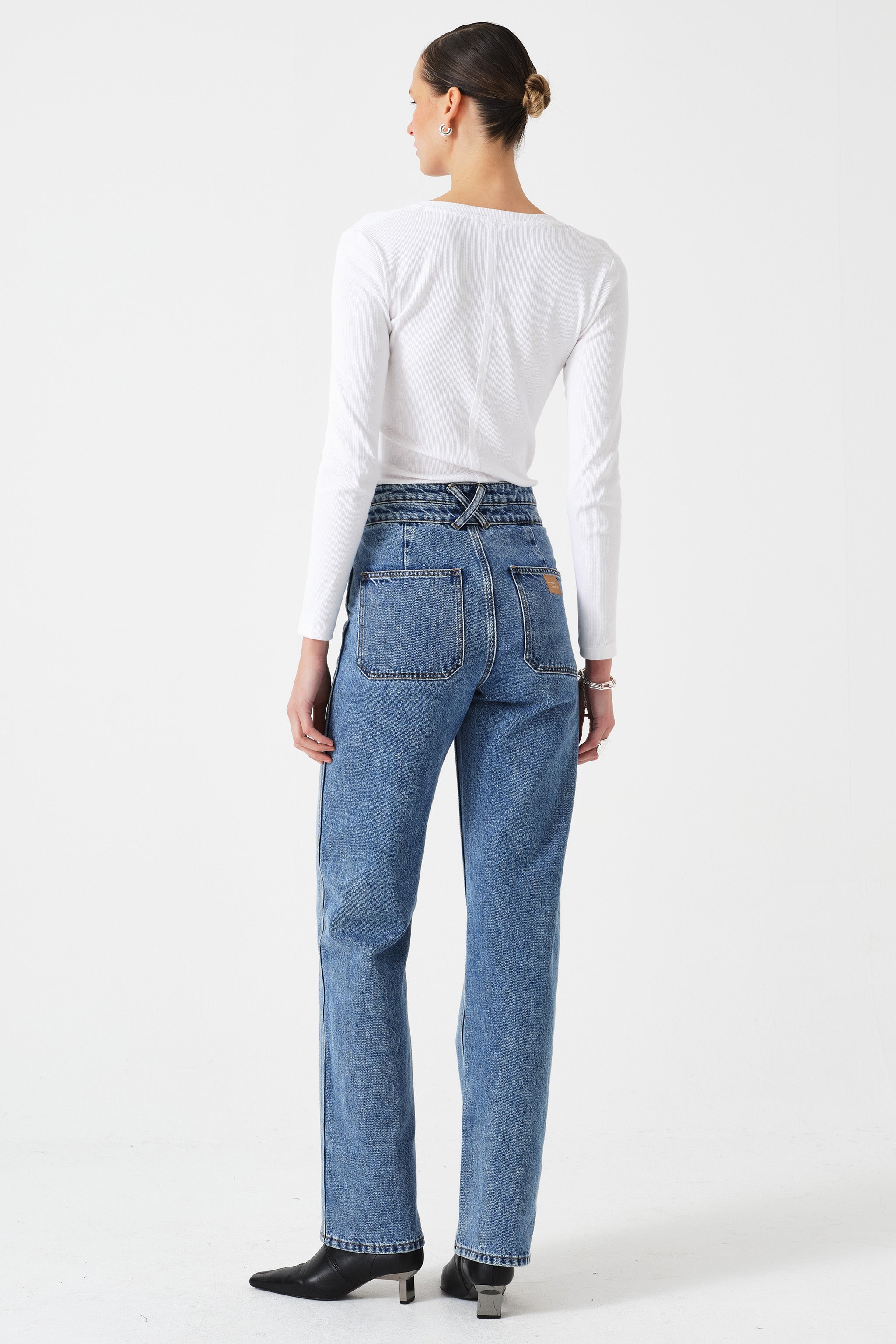 Leo Straight Leg Jean in Newport