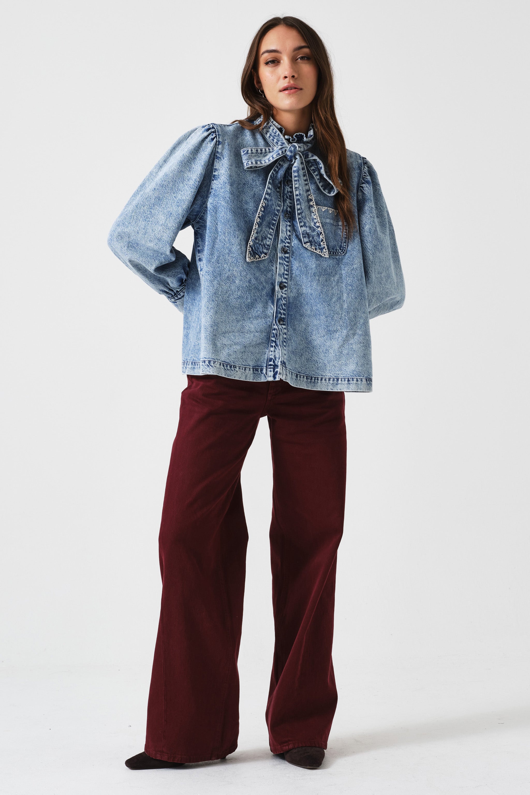 Gracie Twisted Jean in Mulberry