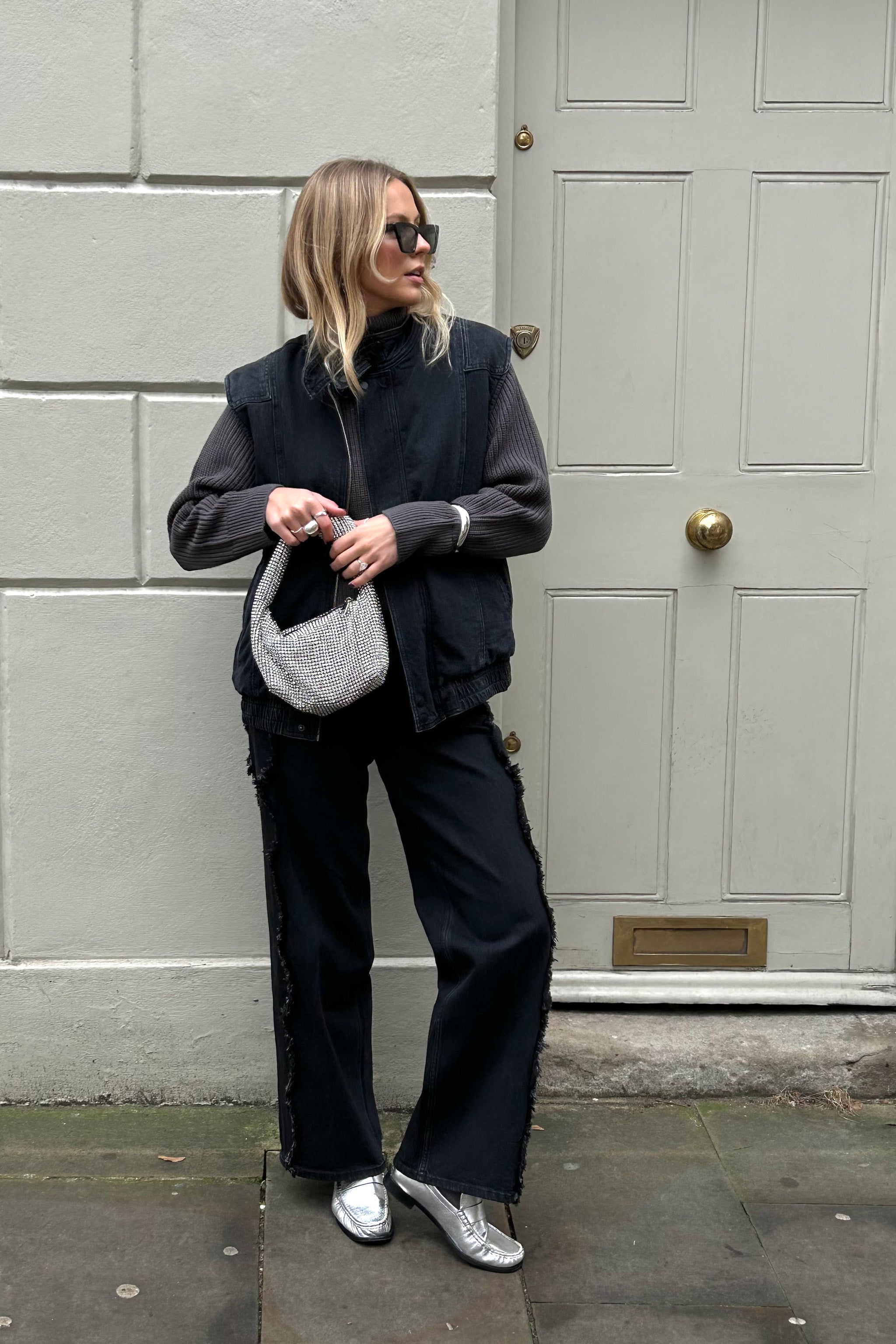 Ari Jean in Washed Black