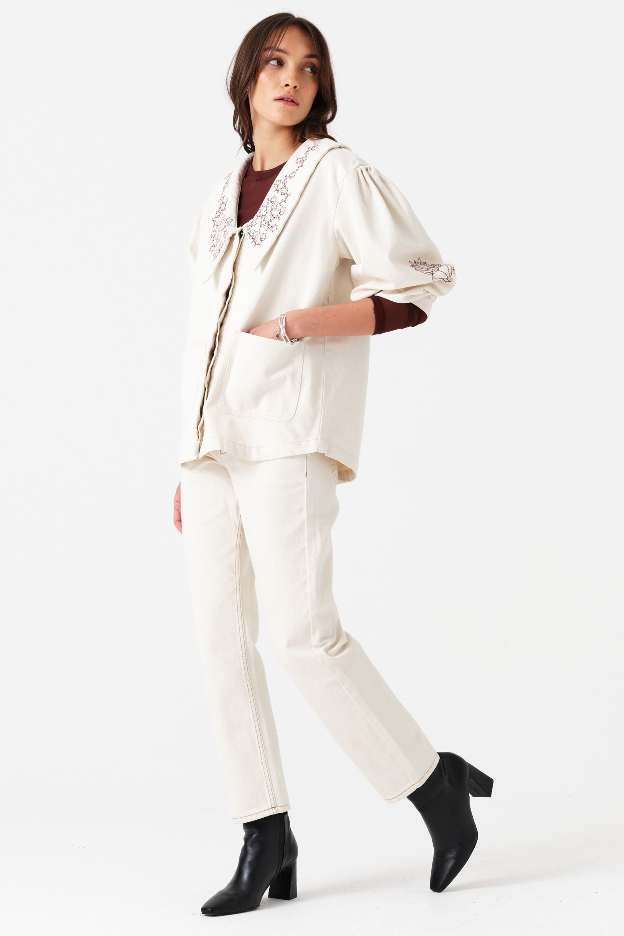 Neve Flower-Embroidered Denim Jacket in Ecru