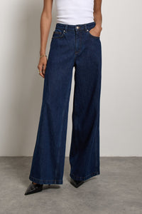 Bay Jean In Americana