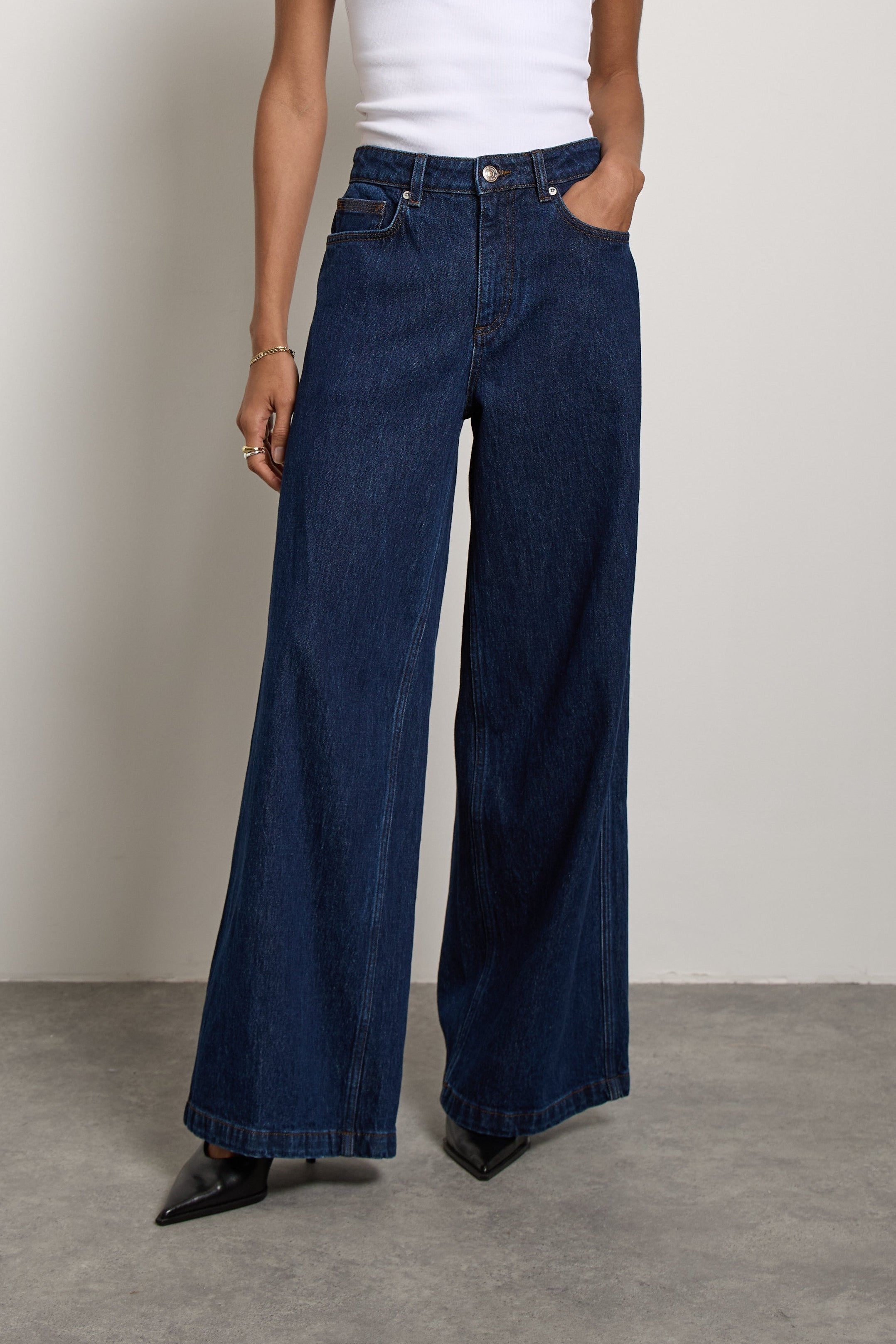Bay Jean In Americana