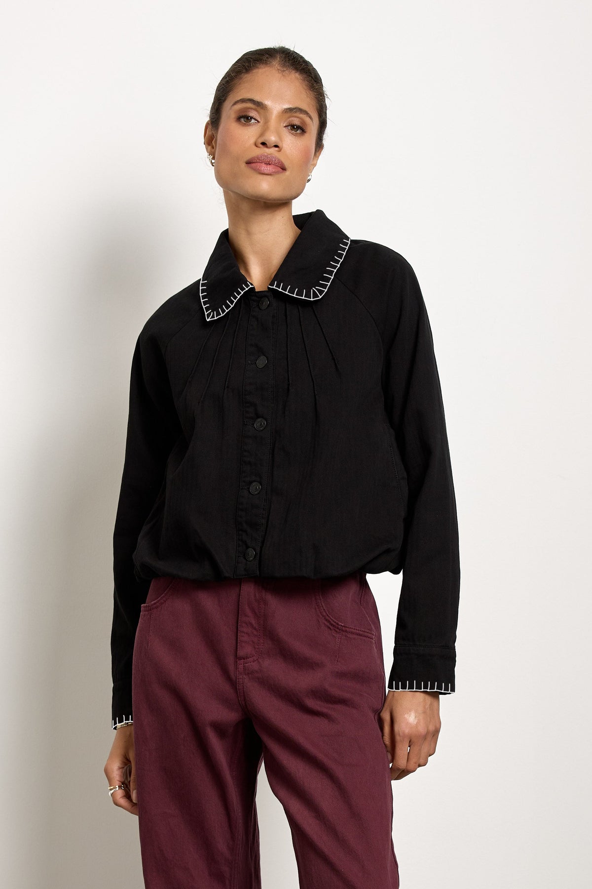 Sia Jacket  In Black