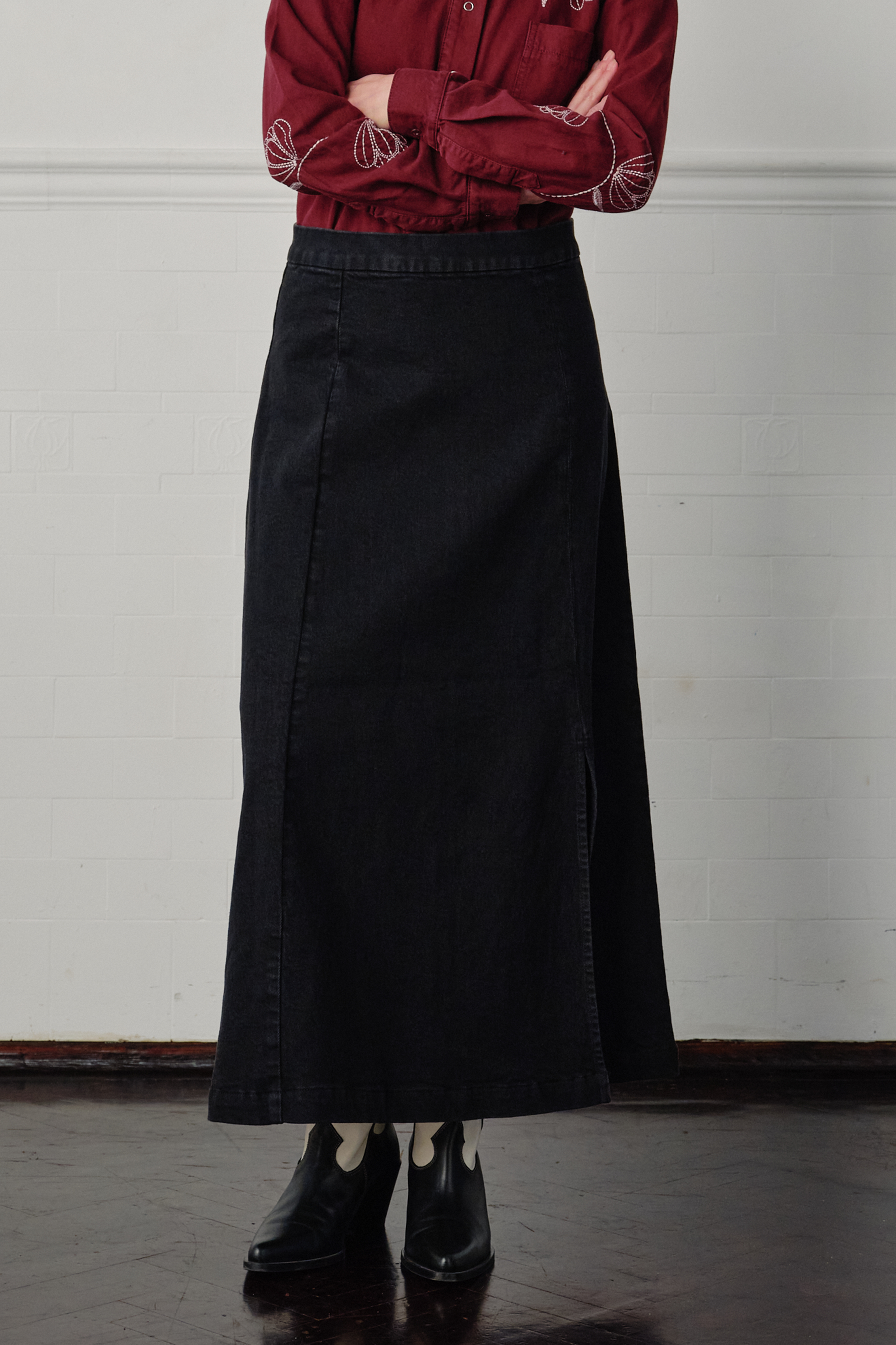 Faye Slip Skirt in Vintage Black