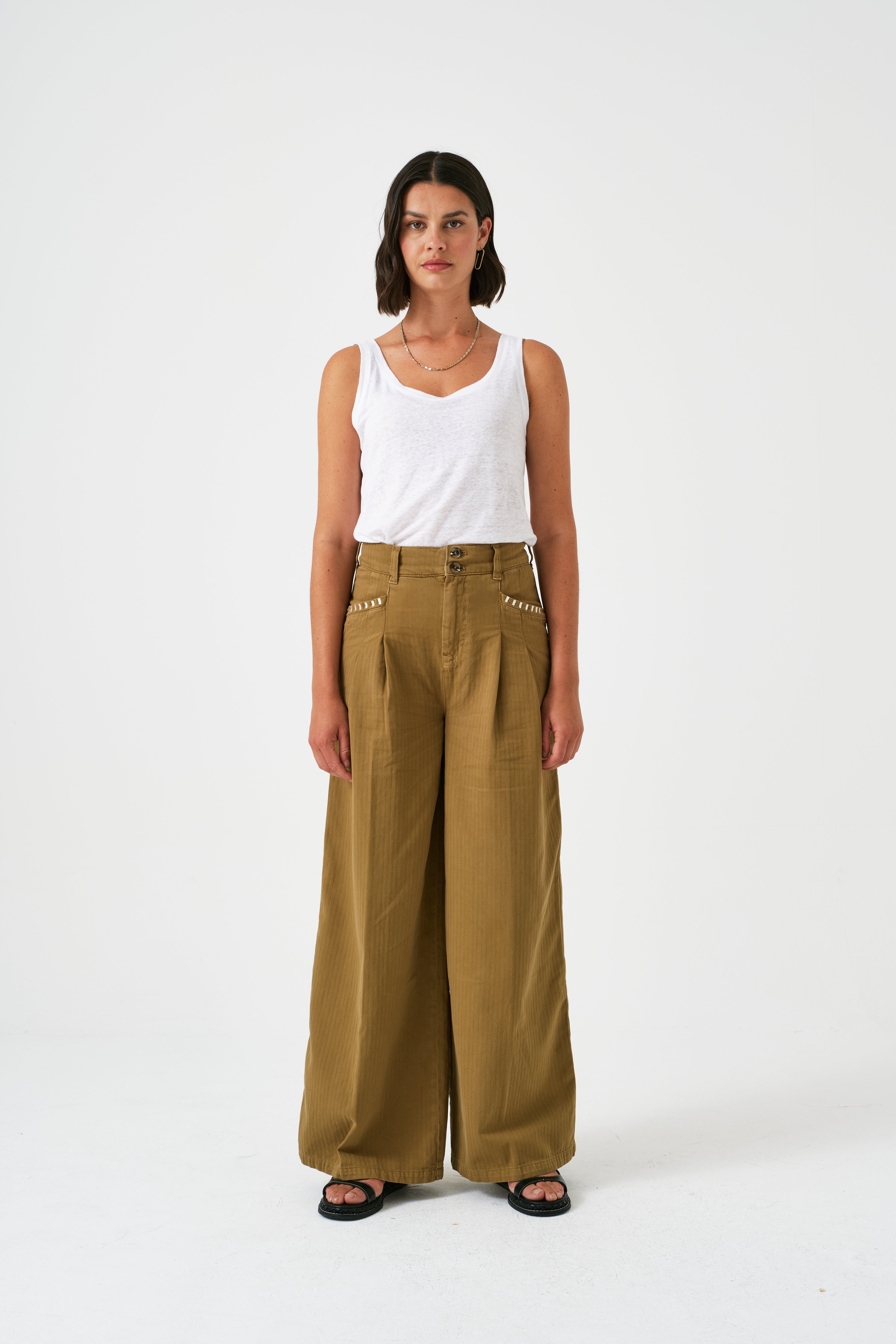 Isabella Pant in Olive