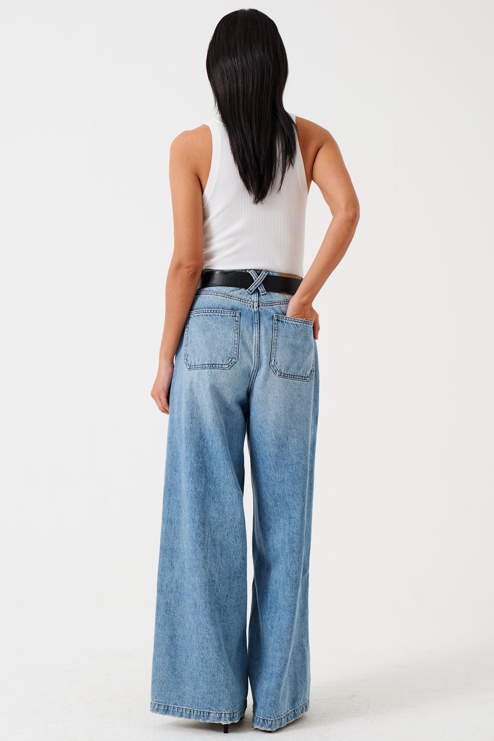 Bay Wide Leg Jean in Weekender