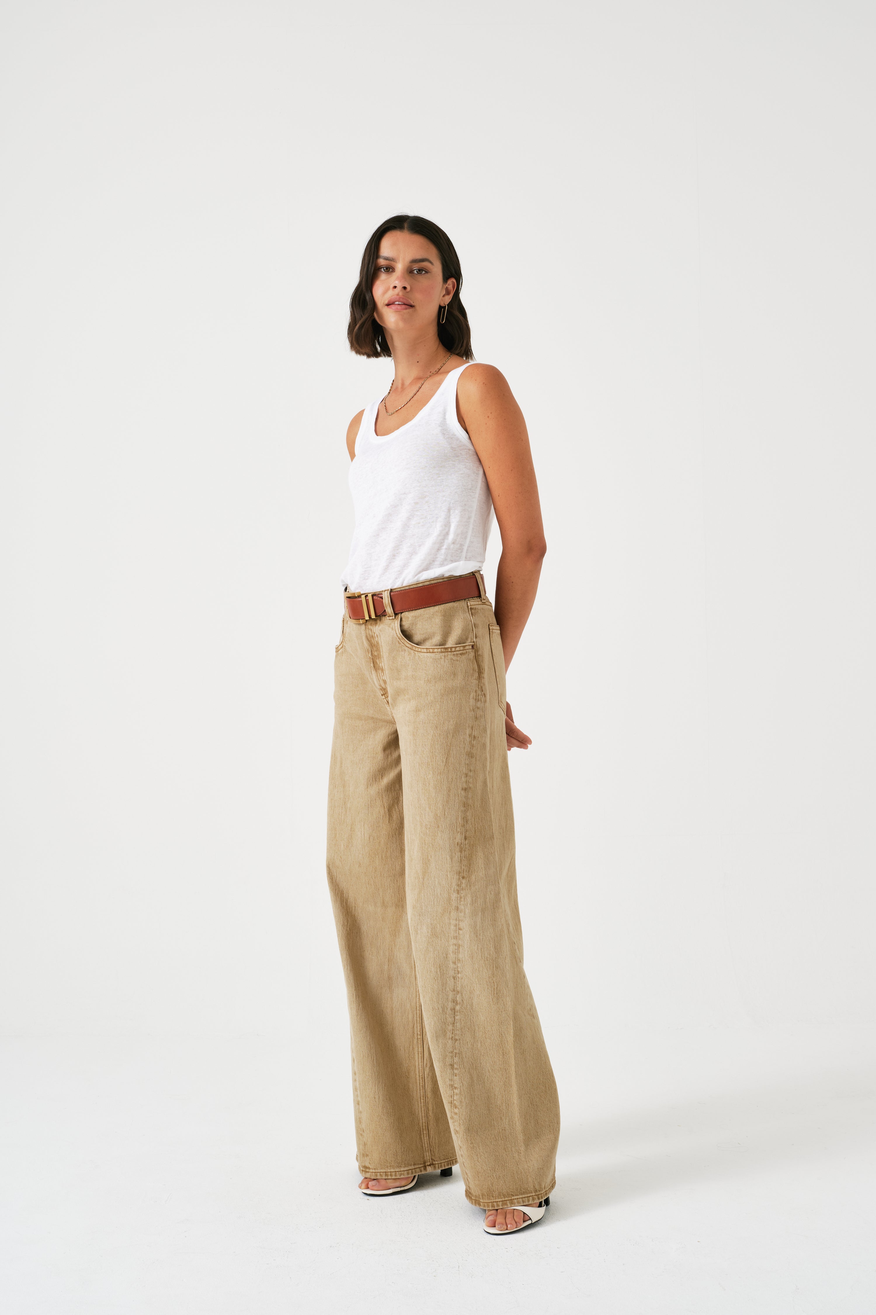 Gracie Twisted Jean in Desert Sand