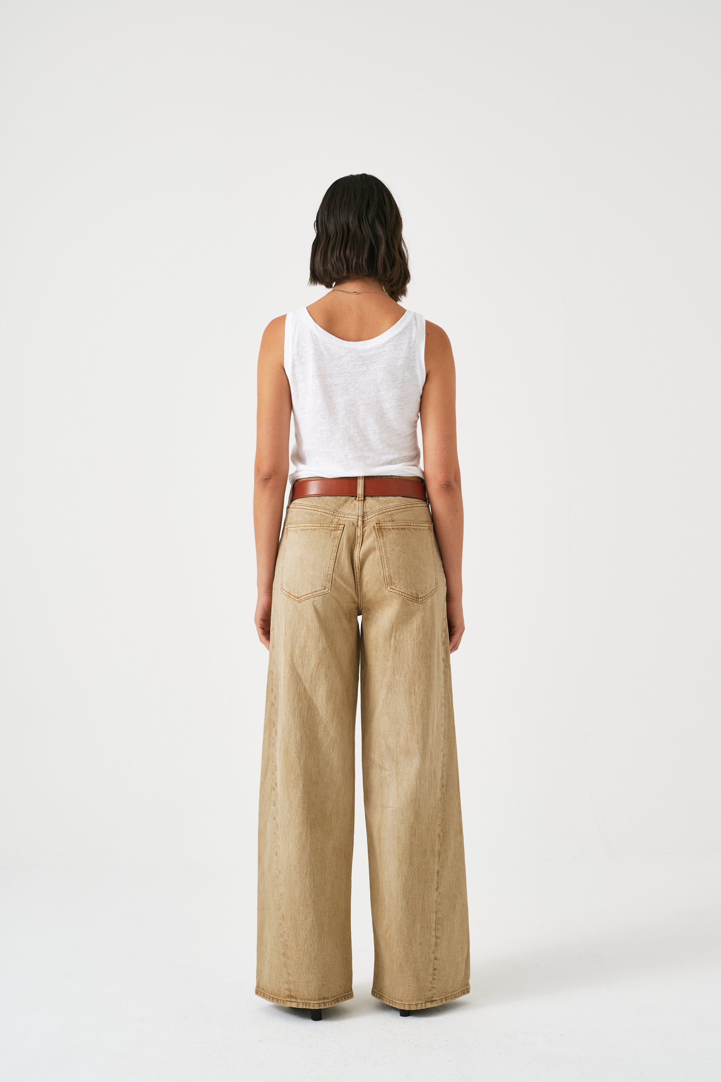 Gracie Twisted Jean in Desert Sand