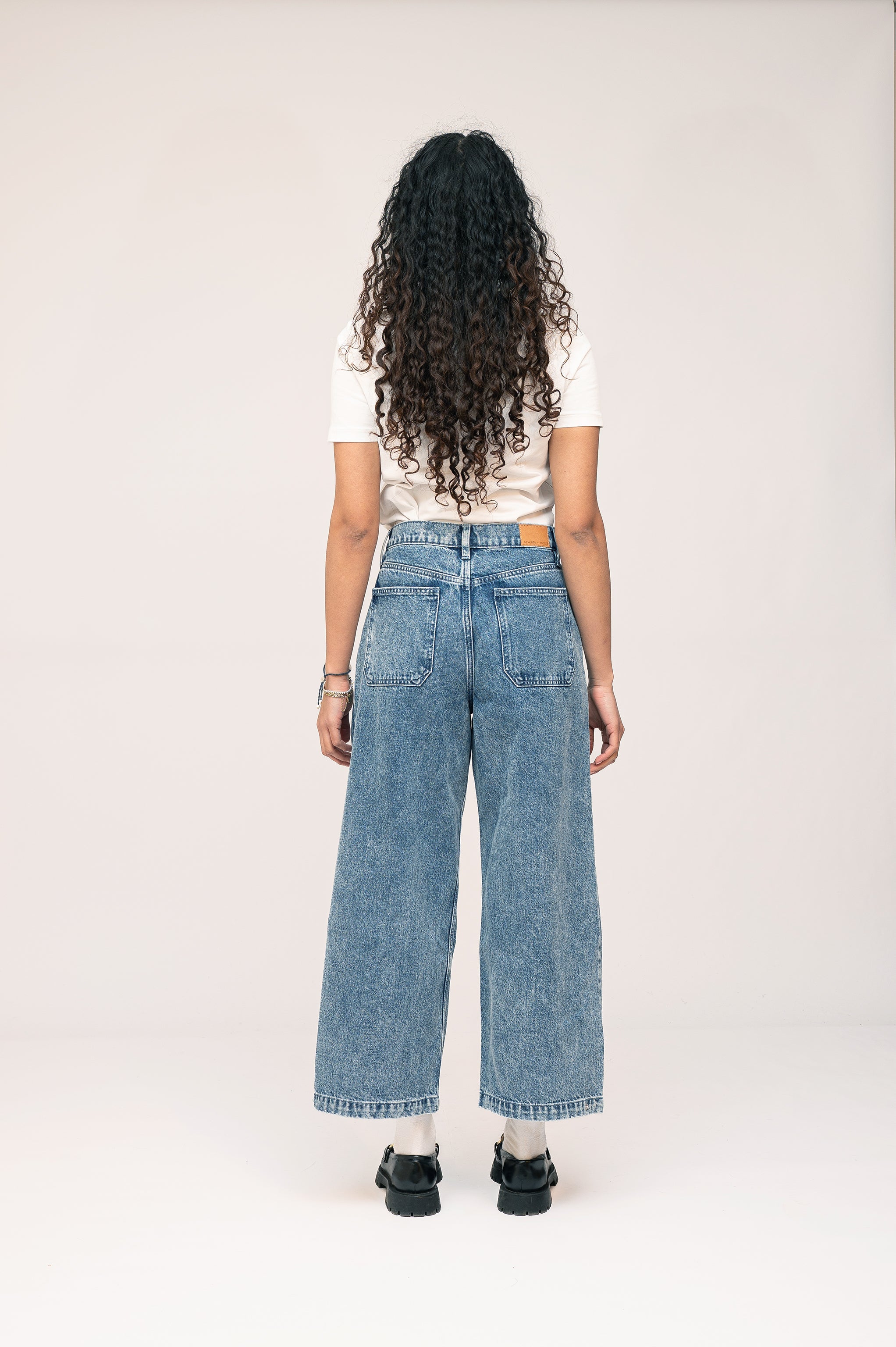 Aisha Pant In Newport