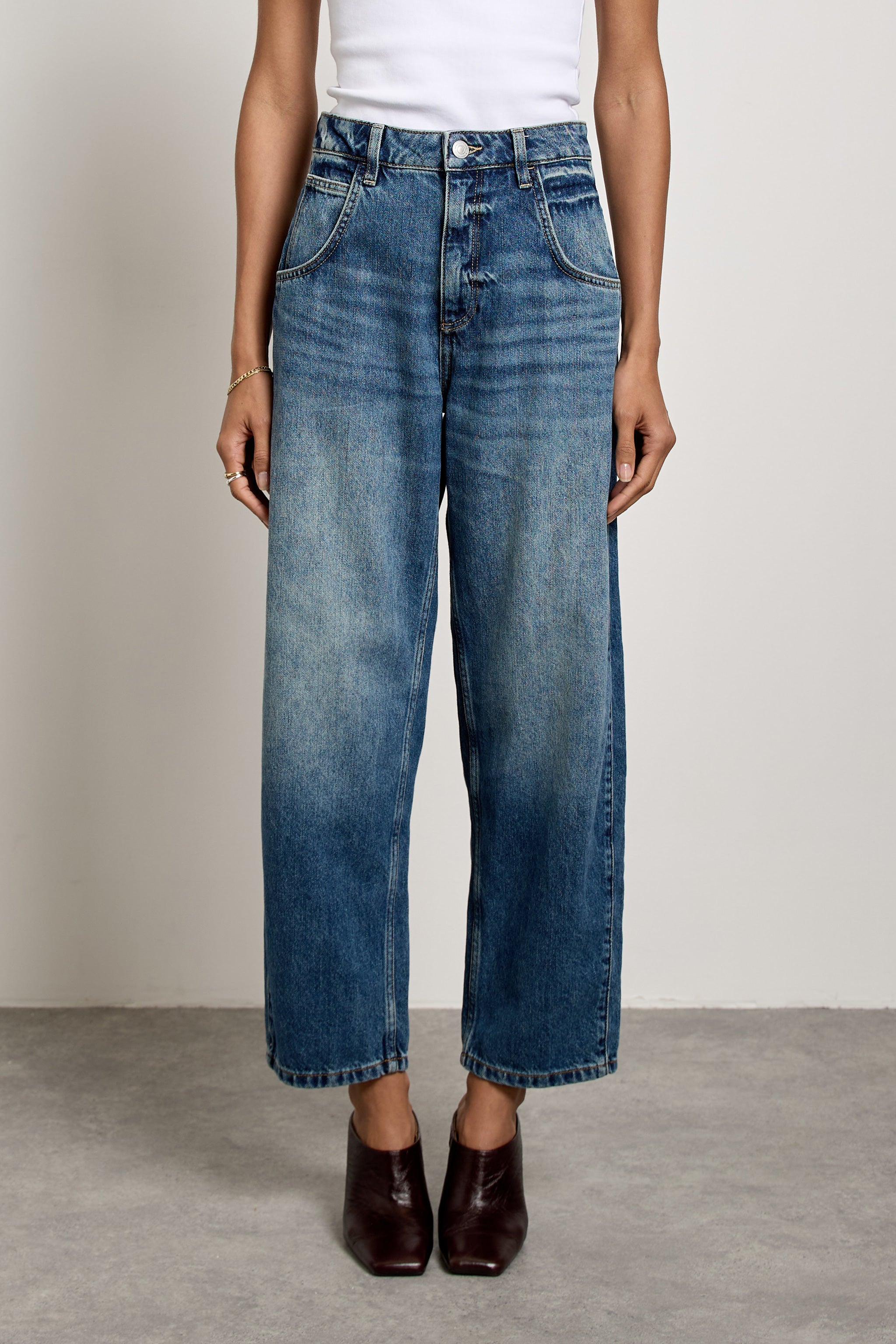 Bo Barrel Leg Jean in Phoenix